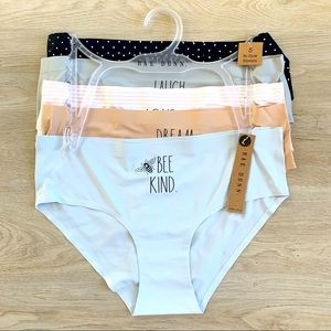 NWT RAE DUNN 5 pack Undies 🐝
